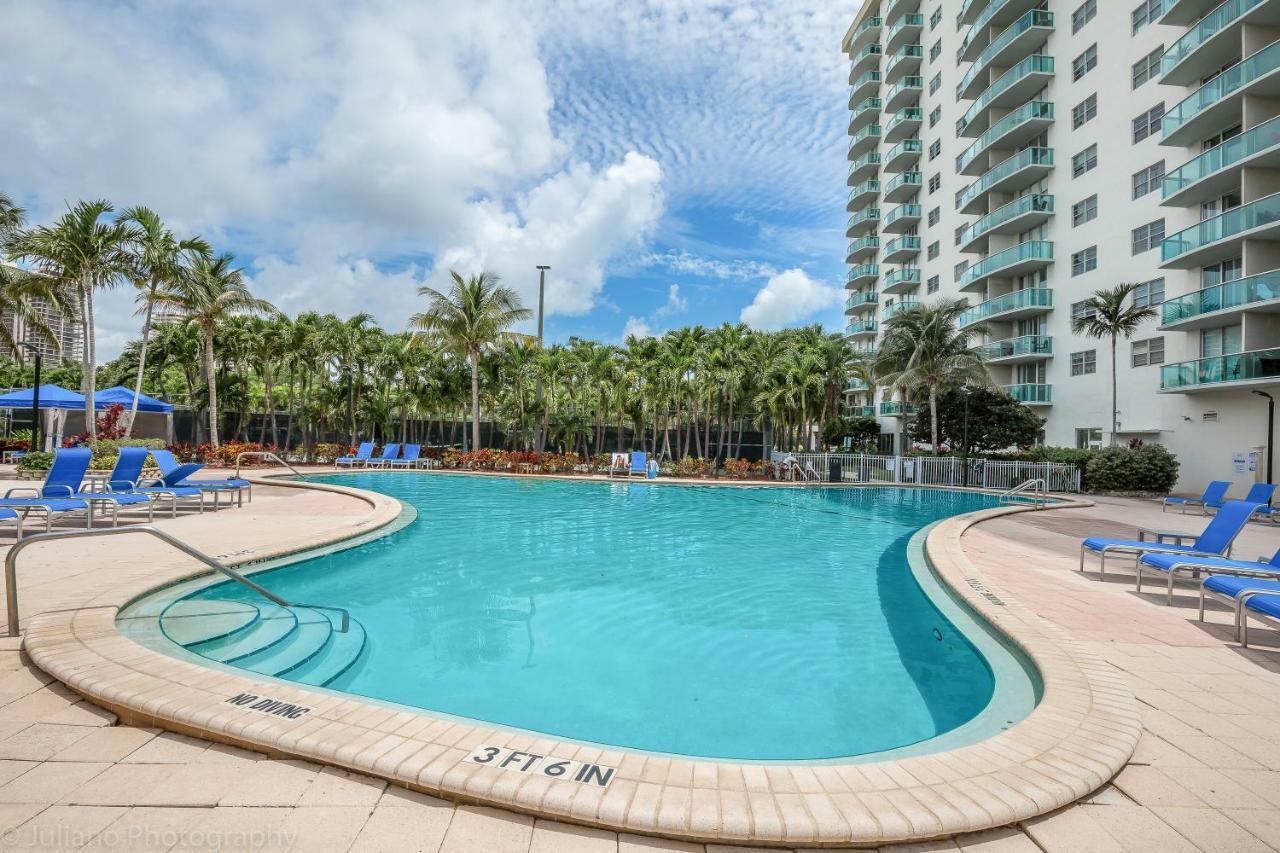 Ocean Reserve Sunny Isles マイアミビーチ エクステリア 写真